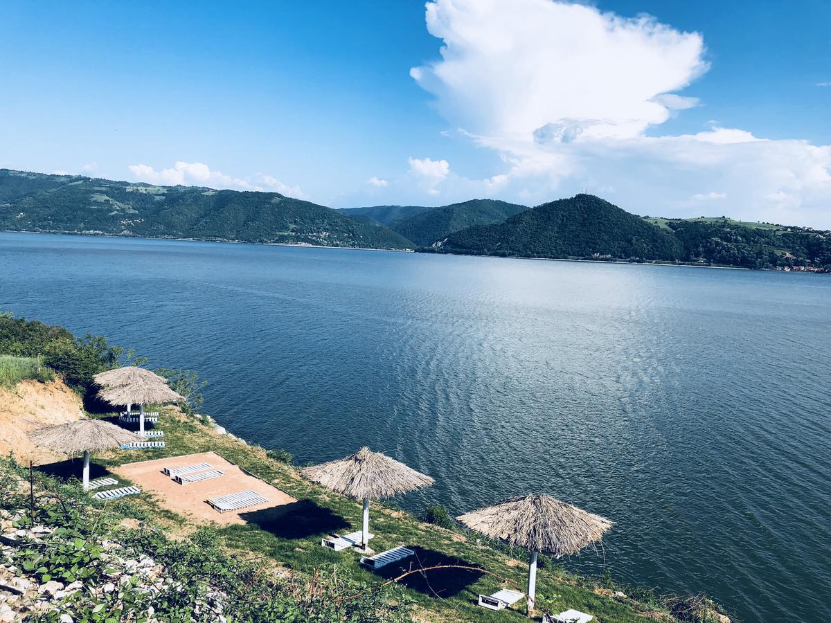 Dream Tricule Villa Svinita Kültér fotó